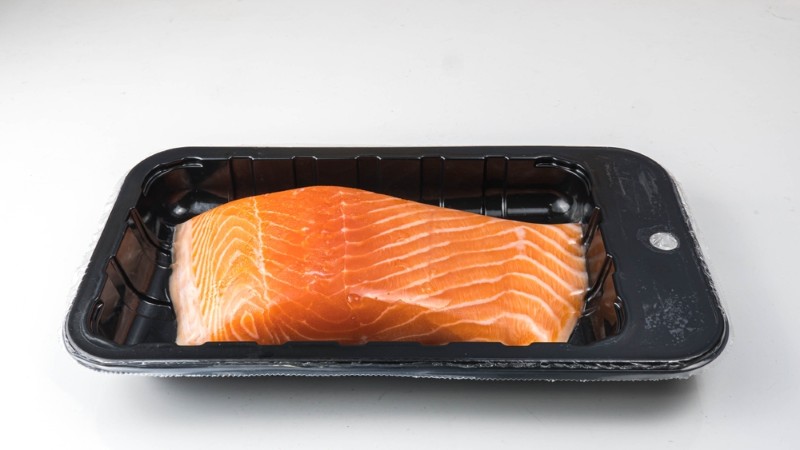 Tray-sealed fresh product